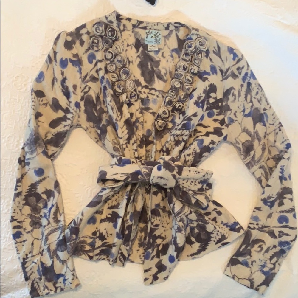 Gorgeous thick floral wool cardigan/jacket.